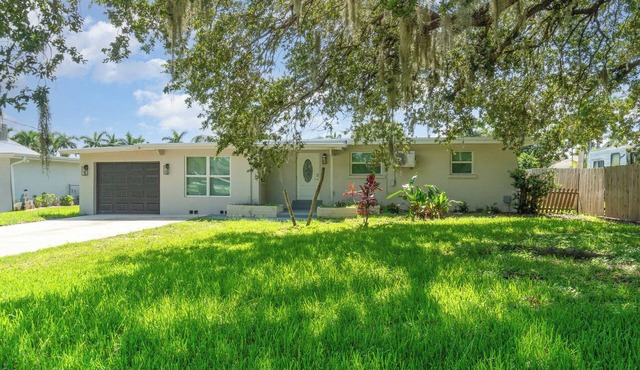 Sunny Fort Myers Getaway