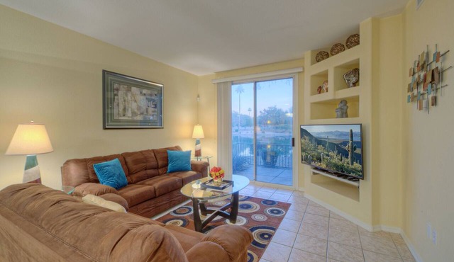 Superstition Lakes 1st Floor Condo: Lake & Sunrise Views, Gated Comm Heated POOL/SPA, Walk to Mall
