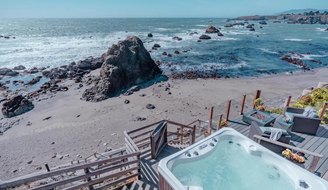 Surfscape Beach House, Private Beach & Ocean views in Bodega Bay