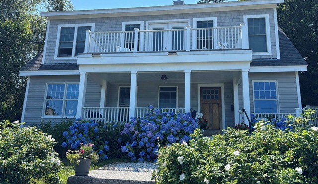 Sweeping Ocean Views in Cape Elizabeth Maine