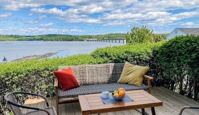 Sweeping Sheepscot River views in newly renovated 200 year old Wiscasset home