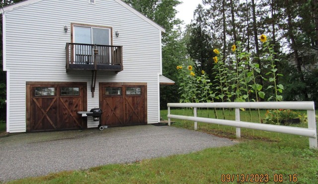 The Carriage House, available four seasons on lake Keewaydin