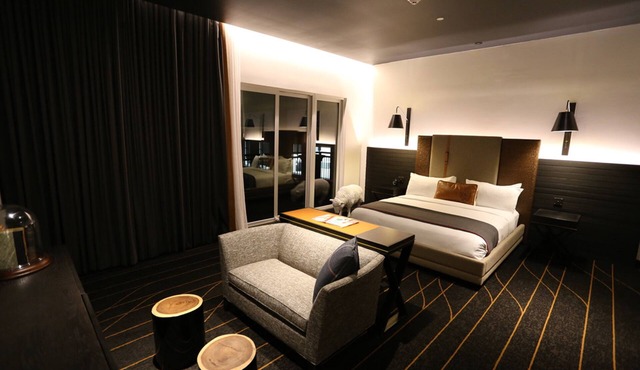 The George, by Valencia Hotel Collection