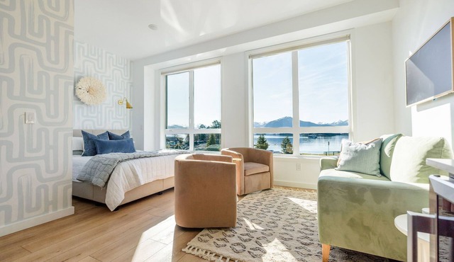 The Georgie Studio/1Bath Located in the heart of Downtown