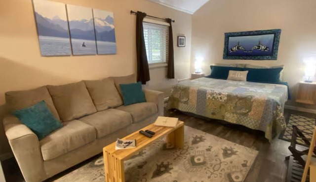 The Sitka Cabin w/King Bed