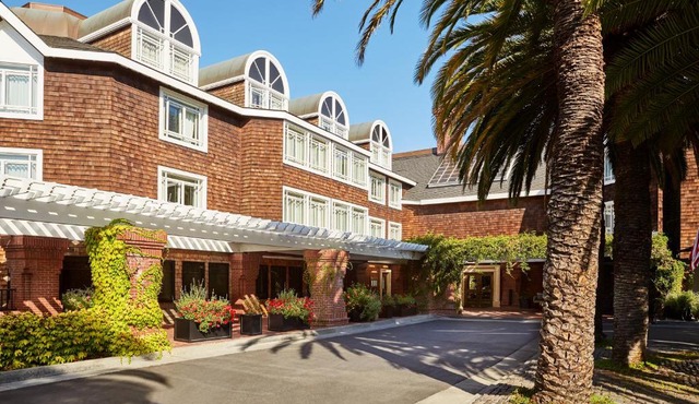 The Stanford Park Hotel