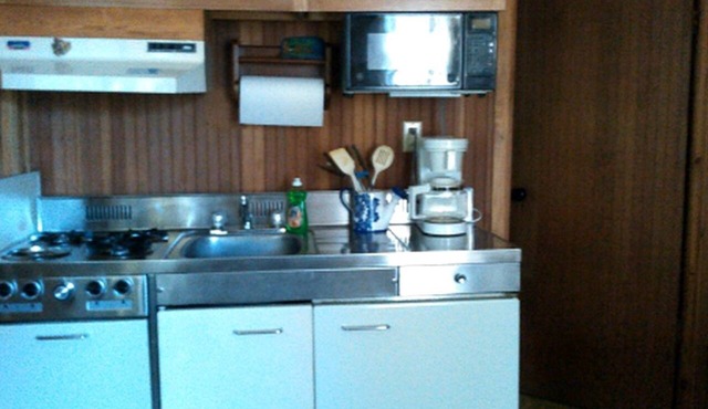 Three-Bedroom Cabin Rental with a Screened Porch on Little Crooked Lake, Wisconsin in Boulder Junction