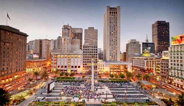 Timeless Elegance in San Francisco's Heart! Spacious Pet-friendly Accommodation!