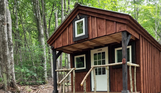 Tiny Cabin directly on atv trail in Errol, NH
