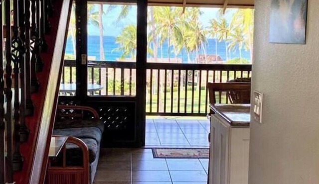 Top-Floor Ocean View Condo- Kepuhi Beach! Molokai Rental Car discount for guests