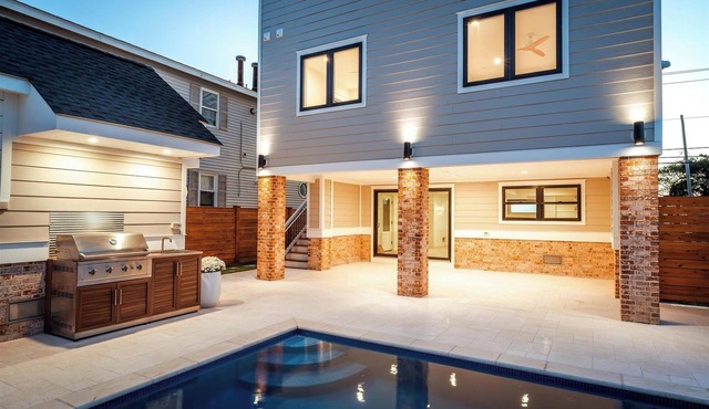 Ultimate Luxury Shore Retreat, Sleeps 22,POOL, GOLF CART, ARCADE, LINENS INCLUDE
