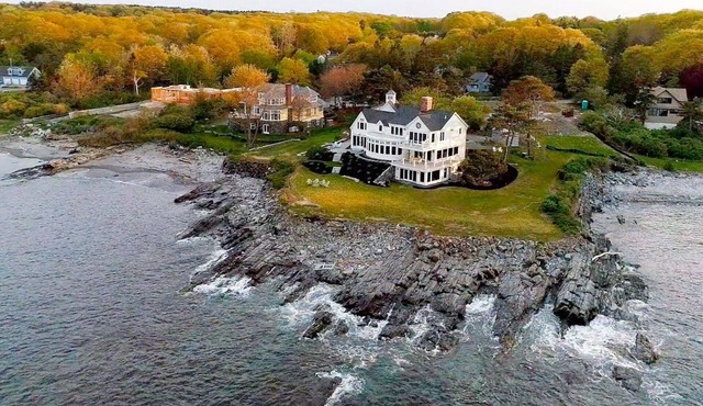 Ultra Luxury Oceanfront Estate on a Bluff-Cape Elizabeth 5 BDRM/4 Bath 5000 ft