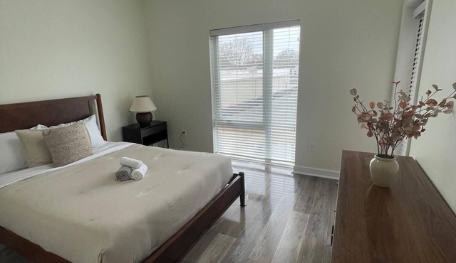 Updated 2-Bedroom with a pool and hot tub