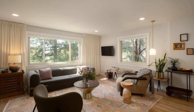 Upper Rockridge Luxury Mid-Century Escape