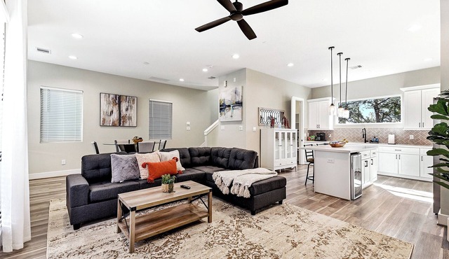 Upscale Gated 3BR wGarage Near CityCentre & Memorial