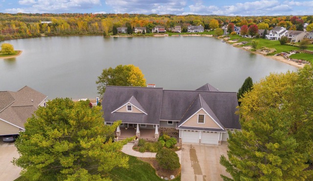 Upscale Grand Rapids Home for Extended Stay/Ideal for Relocation Professionals