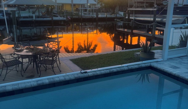 Entire home in Matlacha Isles-Matlacha, Florida 4 guests 2 bedrooms 3 beds