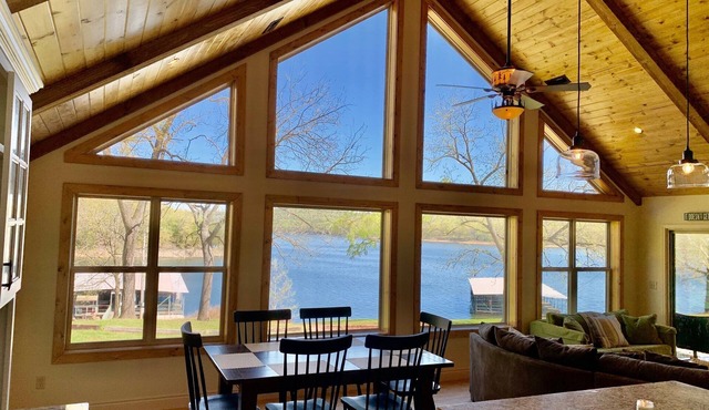 Views! Quiet Cabin on Table Rock Lake with Fire Pit and Pool in Shell Knob
