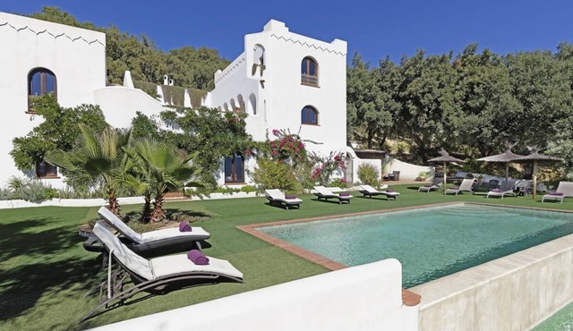 Villa with infinity pool in Gaucín