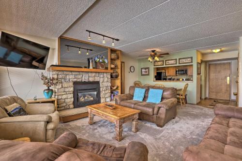 Walk to American Eagle Lift: Copper Mountain Condo