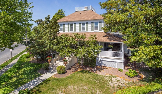 Walk to Beach! 2nd Ocean Block Sleeps 16 Porch/Parking/Spacious