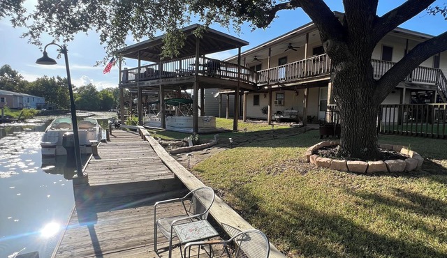 Waterfront Getaway - With Boat Parking and Access to Lake Conroe!