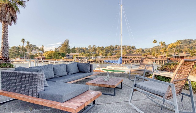Waterfront Hawaiian Oasis 2B/2B