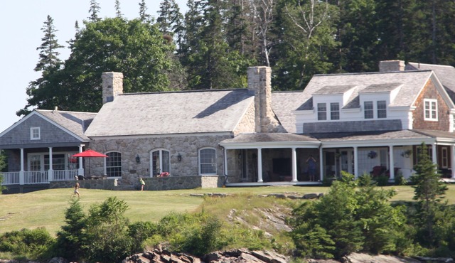 Waterfront home with spectacular views on the Fox Islands Thorofare