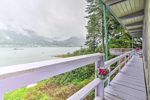 Waterfront House w/Glacial Views - Near Downtown!