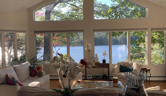Waterfront, private dock, neighborhood beach