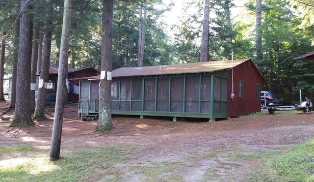 Welcoming 2-bedroom cottage in Litchfield