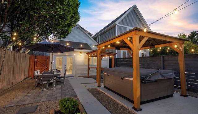 Wellness Retreat - Hot Tub Sauna Fire Pit Outdoor TV