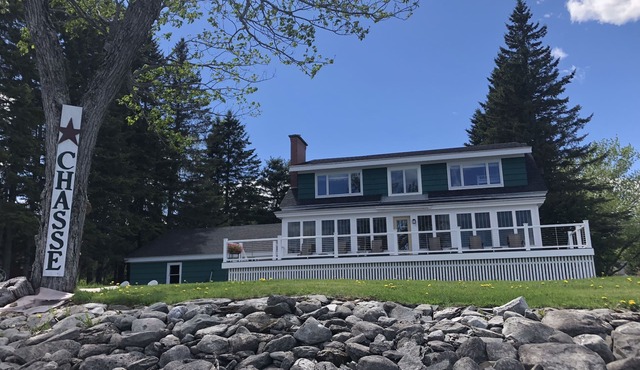 Winter/Summer Lake House Retreat