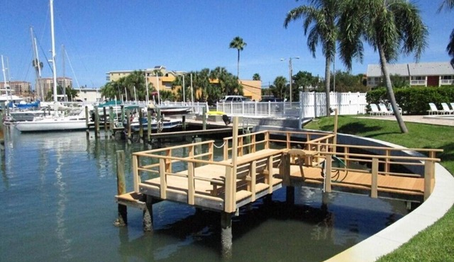 Wonderful fully furnished 2-bedroom condo in Clearwater Beach.