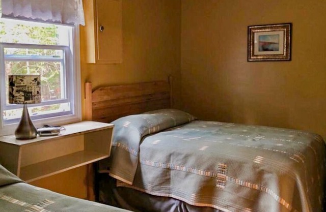 Cuddle Doon -1 Bedroom Cottage Forest & Lake PEI Cottages in Murray Harbour