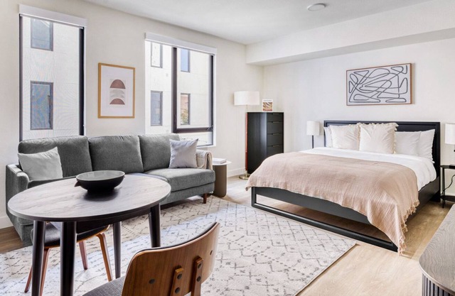 Hip Berkeley Studio w/ W/D & Coworking, walkable to BART, by Blueground