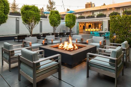 Hotel Lucent 