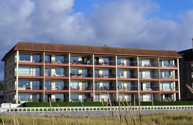 Oceanfront 3rd floor, Balcony with Spectacular Ocean Views in Seaside