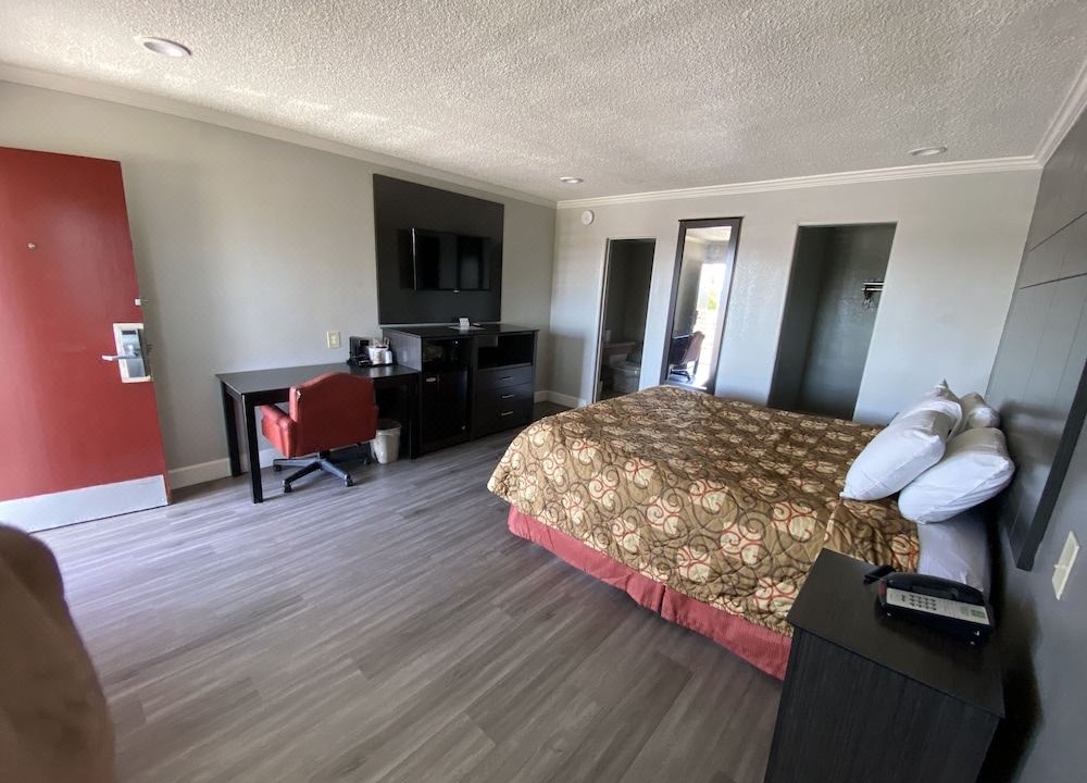 Photo of Livingroom in Hayward