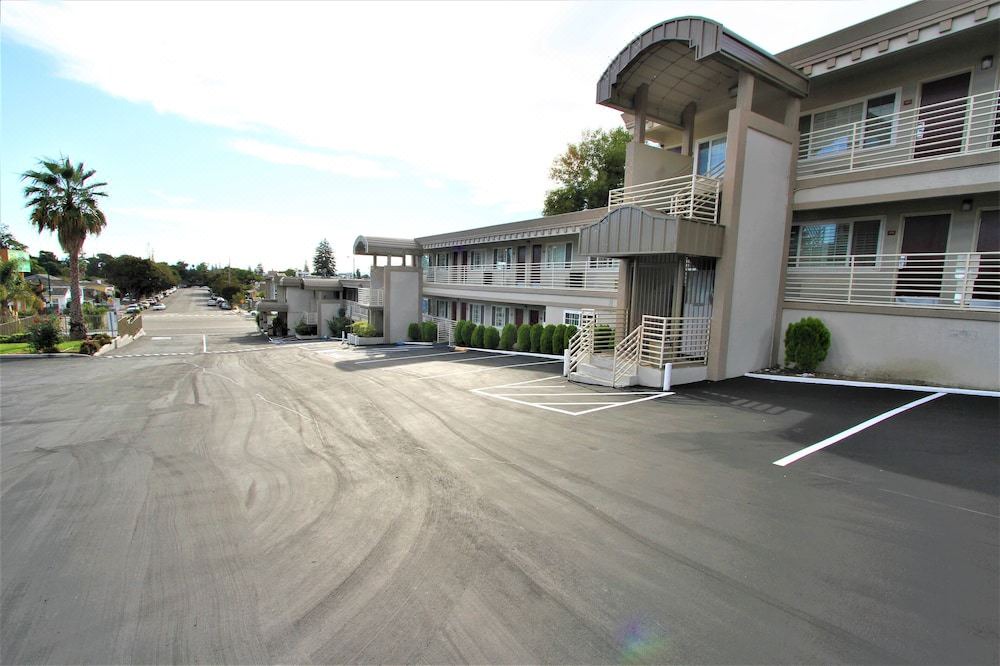 Photo of Buildings in Hayward