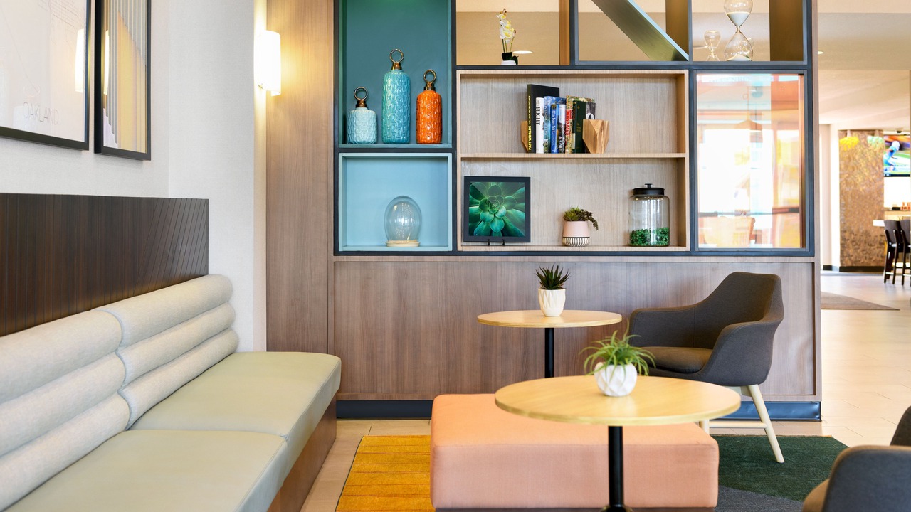 Photo of Livingroom in Oakland