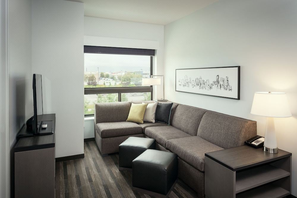 Photo of Livingroom in Midtown Anchorage