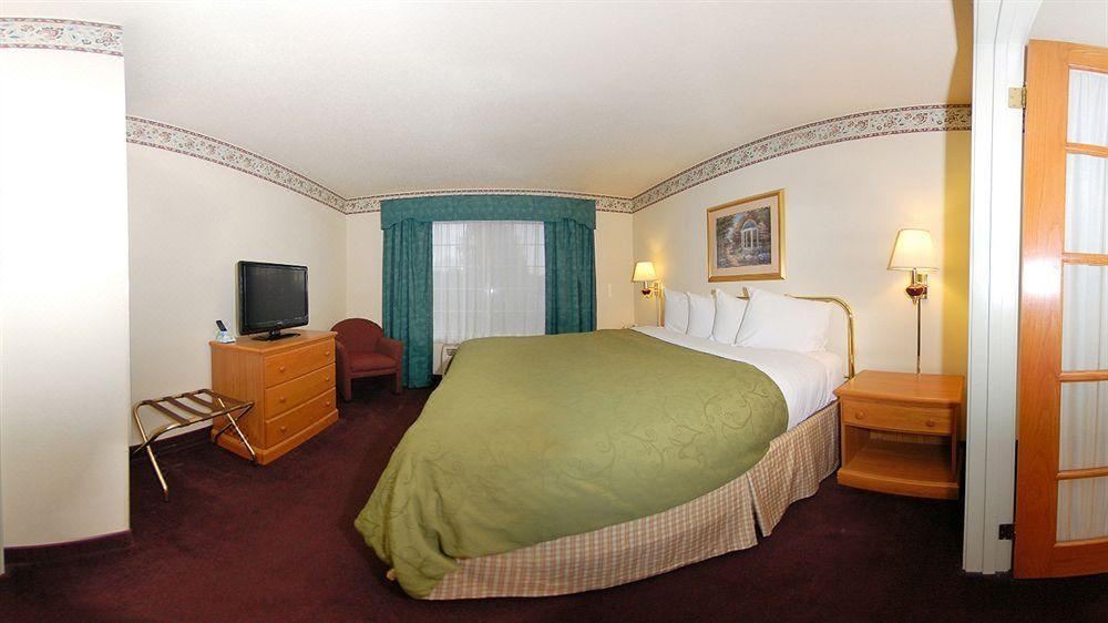 Photo of Bedroom in Forest Hills
