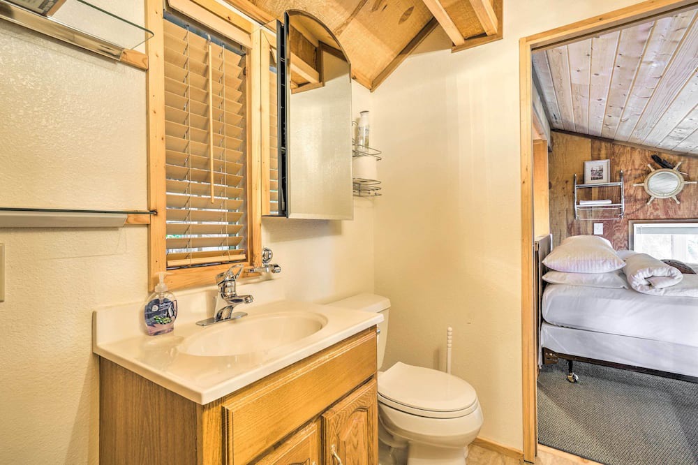 Photo of Bathroom in Seldovia
