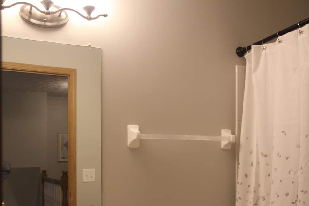 Photo of Bathroom in Polaris