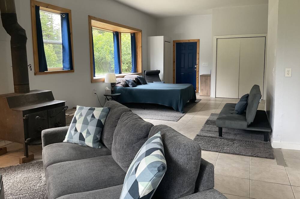 Photo of Livingroom in Happy Valley