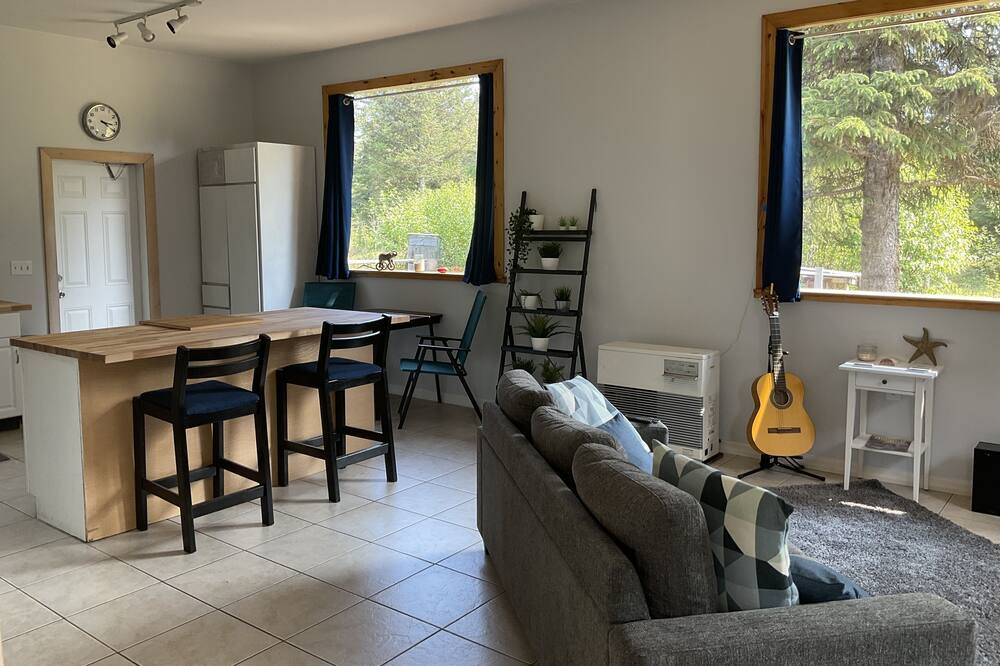 Photo of Livingroom in Happy Valley