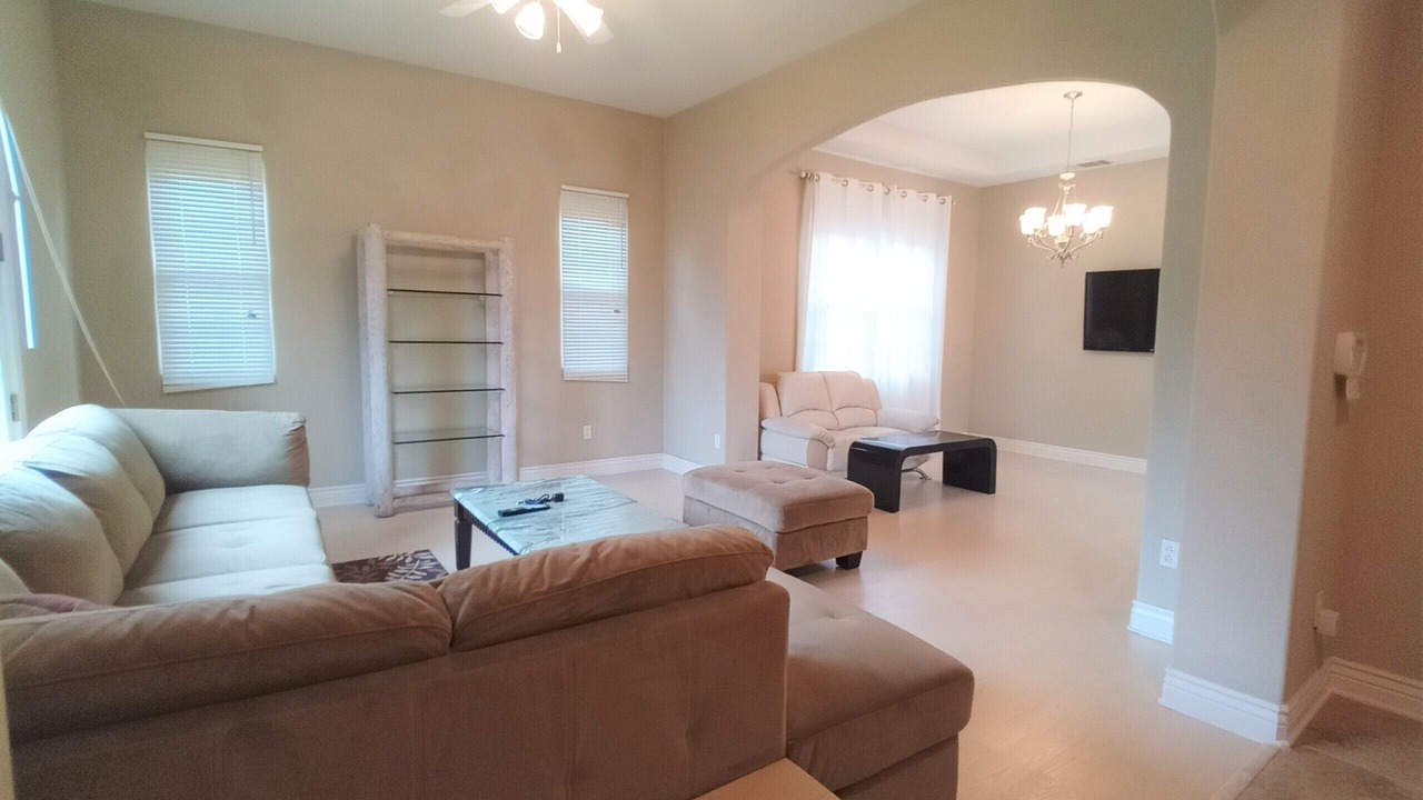 Photo of Livingroom in West Alameda