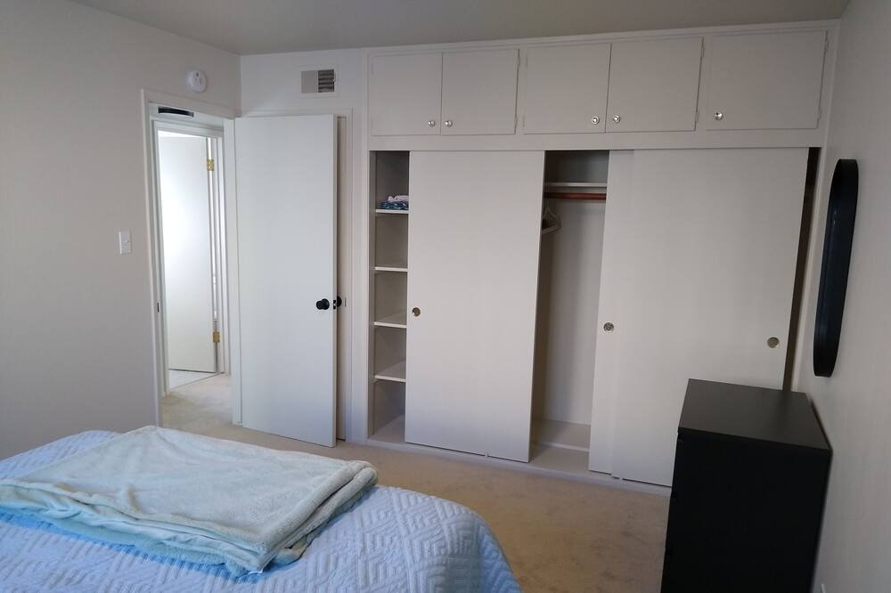 Photo of Bedroom in Bushrod