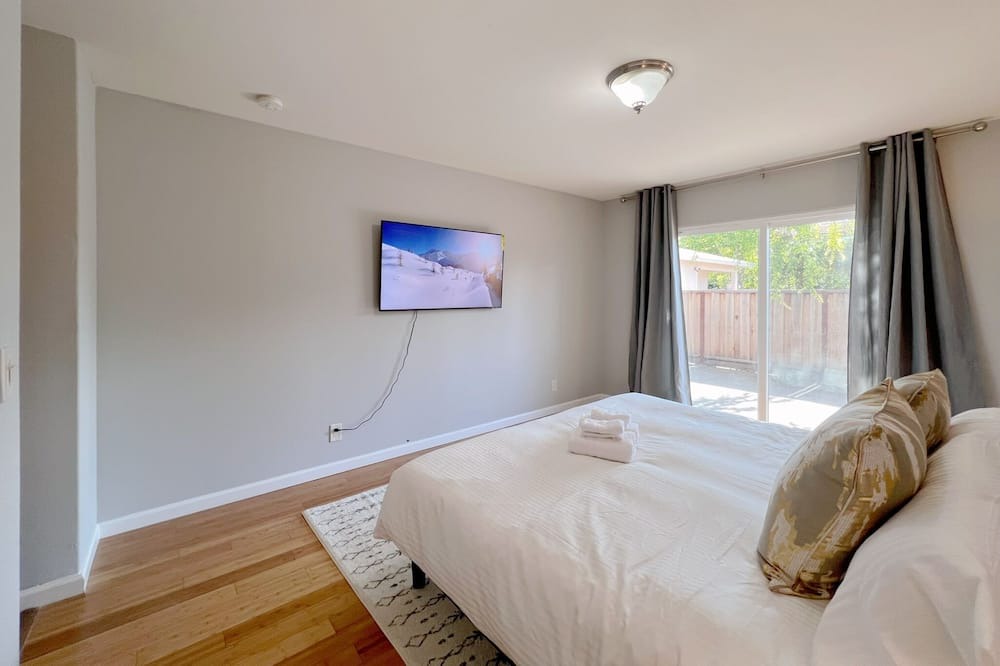 Photo of Bedroom in Hathaway